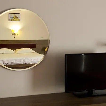 Hotel City 4*